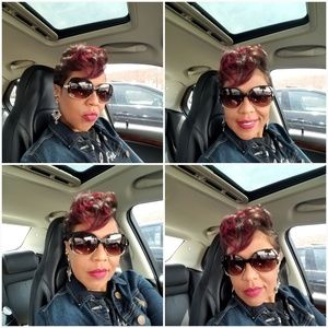 Meet your Posher, Stephanie